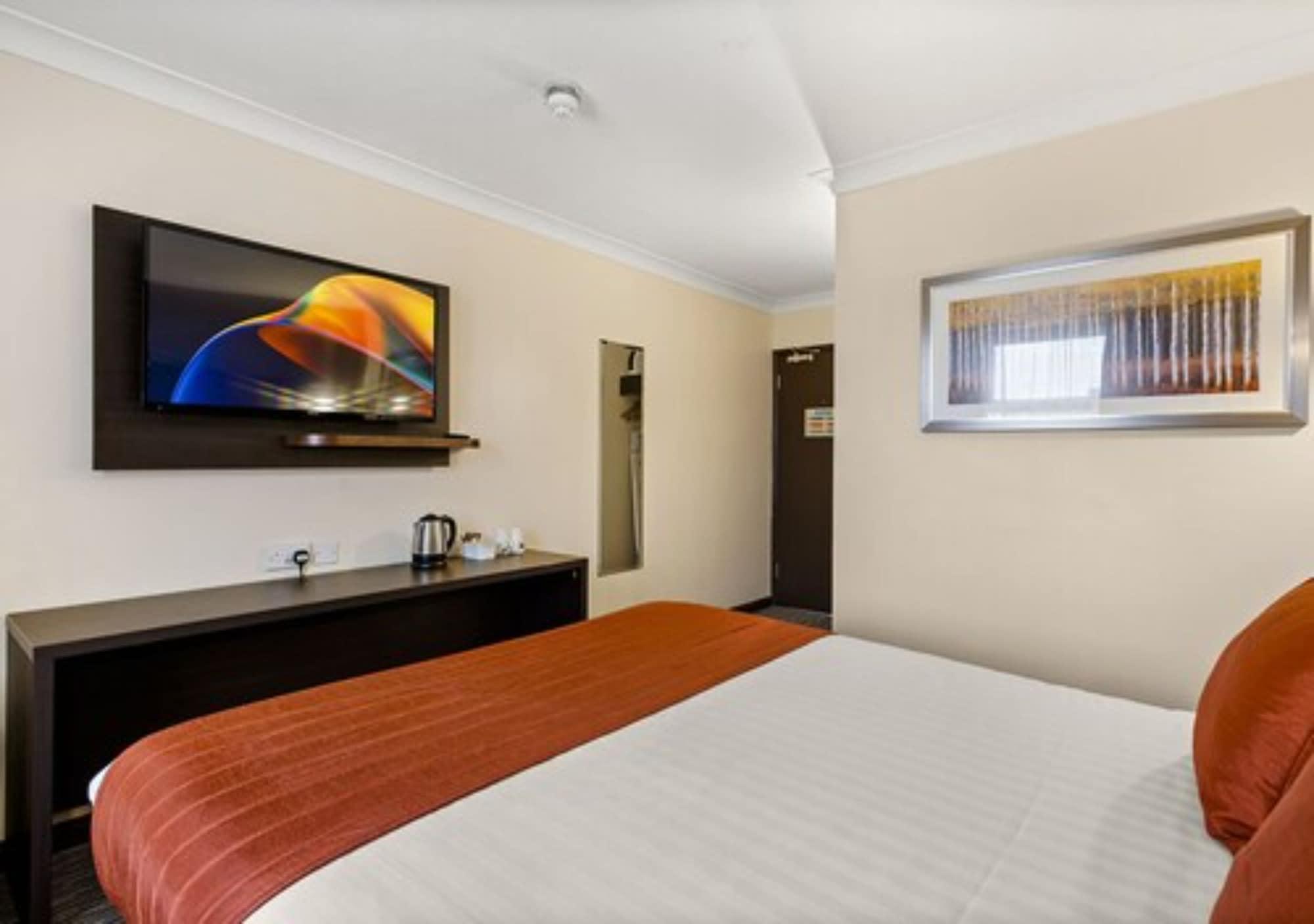 Dragonfly Hotel Питерборо Екстериор снимка